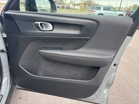 Used 2024 Volvo C40 P8 Recharge Plus w/ Climate Package image 22