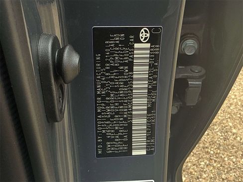 Used 2025 Toyota Corolla SE image 10