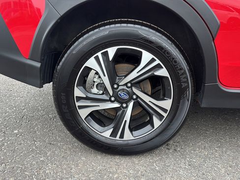 Used 2025 Subaru Crosstrek 2.5i Premium AWD/4WD image 38