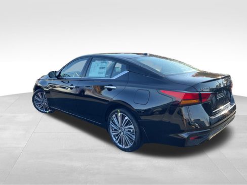 New 2025 Nissan Altima 2.5 SL image 6