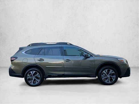Used 2020 Subaru Outback Limited image 4