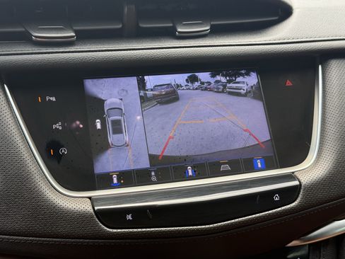 Used 2023 Cadillac XT5 Premium Luxury w/ Technology Package FWD image 21