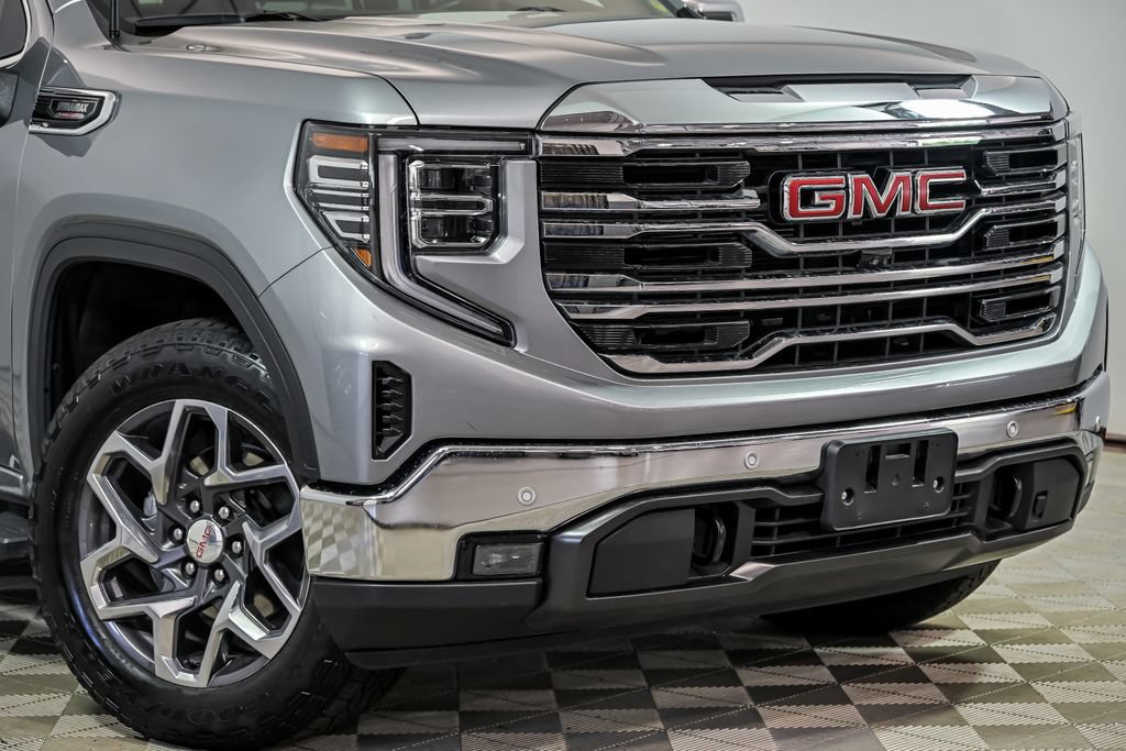 Used 2024 GMC Sierra 1500 SLT w/ SLT Premium Plus Package AWD/4WD image 2