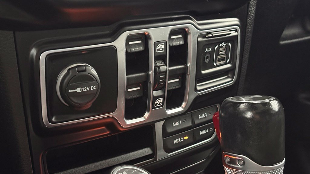 Used 2021 Jeep Wrangler Unlimited Sahara w/ Uconnect 4C Nav & Sound Group AWD/4WD image 37