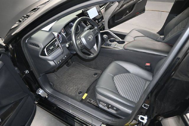Used 2024 Toyota Camry SE FWD image 7