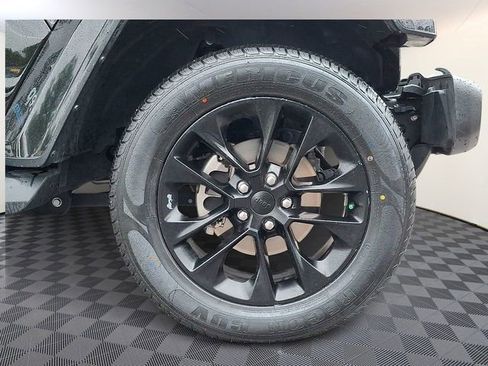 Used 2021 Jeep Wrangler Unlimited Sahara image 9