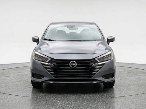 Used 2025 Nissan Versa SV image 2