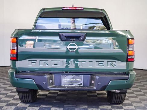 New 2025 Nissan Frontier SV image 7