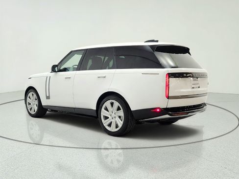 Used 2023 Land Rover Range Rover SE AWD/4WD image 7