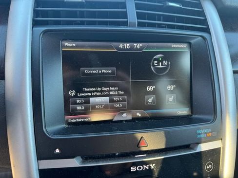 Used 2014 Ford Edge Limited image 18