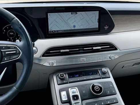 Used 2021 Hyundai Palisade Limited FWD image 7