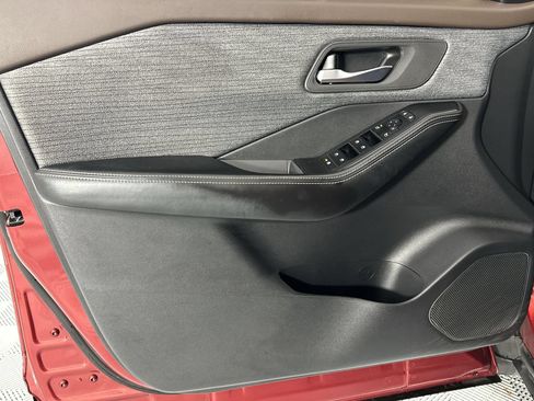 Used 2023 Nissan Rogue SV FWD image 28