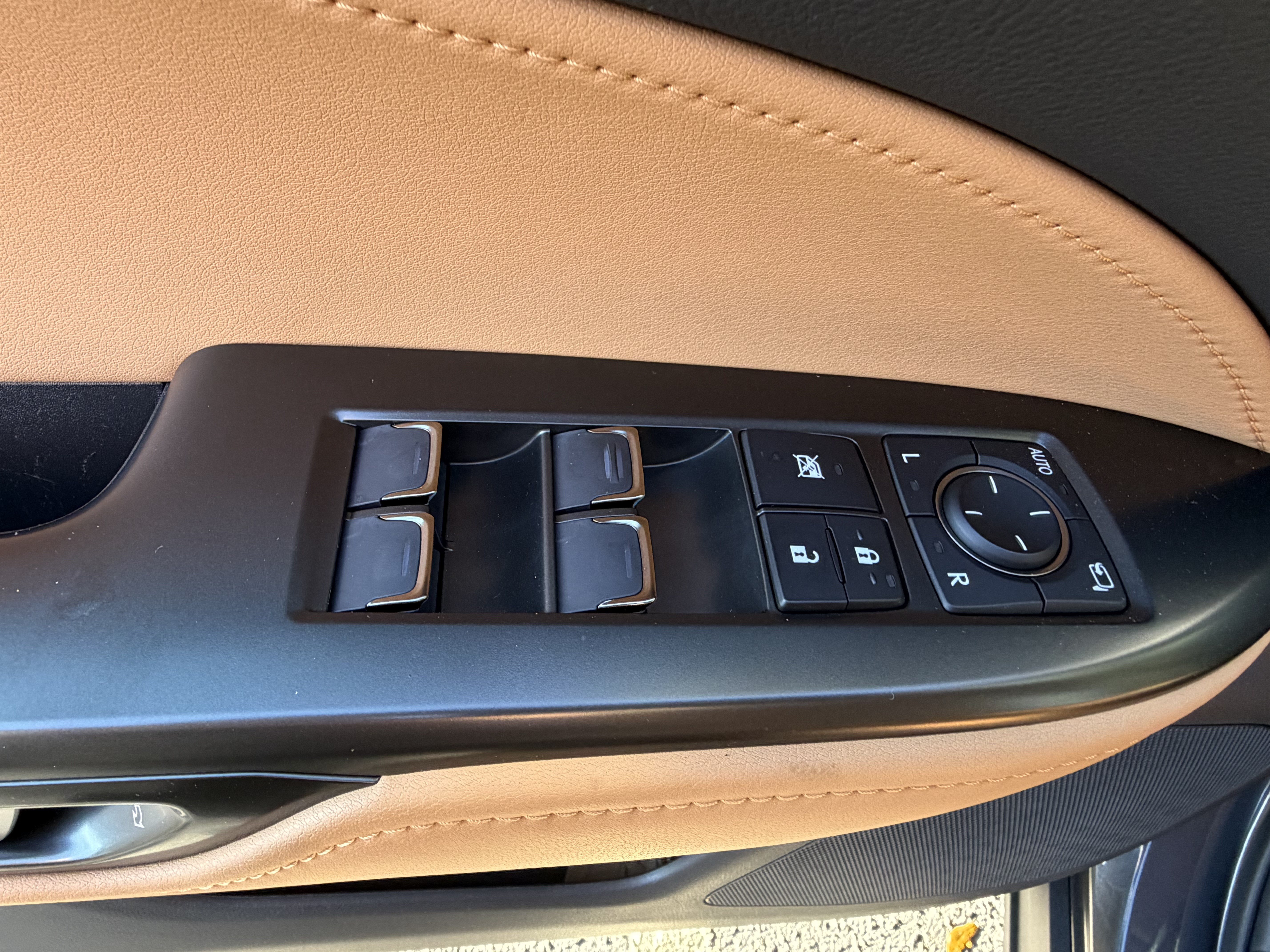 Certified 2025 Lexus NX 350 AWD w/ Accessory Package (2T) image 14