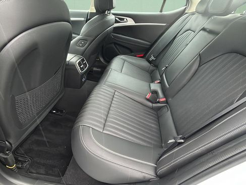 Used 2026 Genesis G70 2.5T Prestige image 21