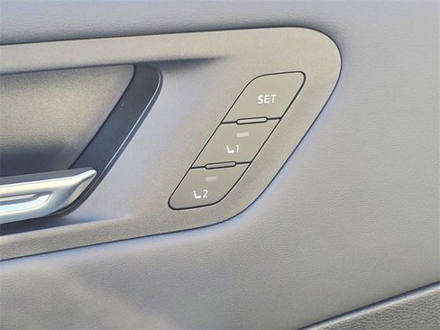 New 2026 Nissan Leaf Platinum+ image 15