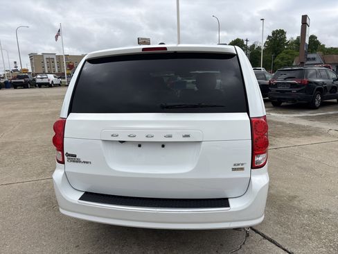 Used 2018 Dodge Grand Caravan GT FWD image 4