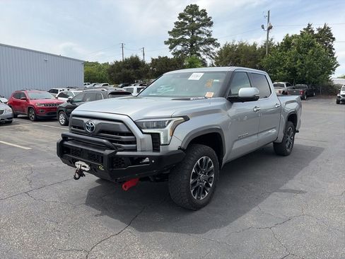 Used 2024 Toyota Tundra Limited image 3