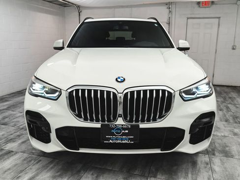 Used 2022 BMW X5 xDrive40i AWD/4WD image 2