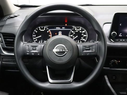 Used 2024 Nissan Rogue S FWD image 22
