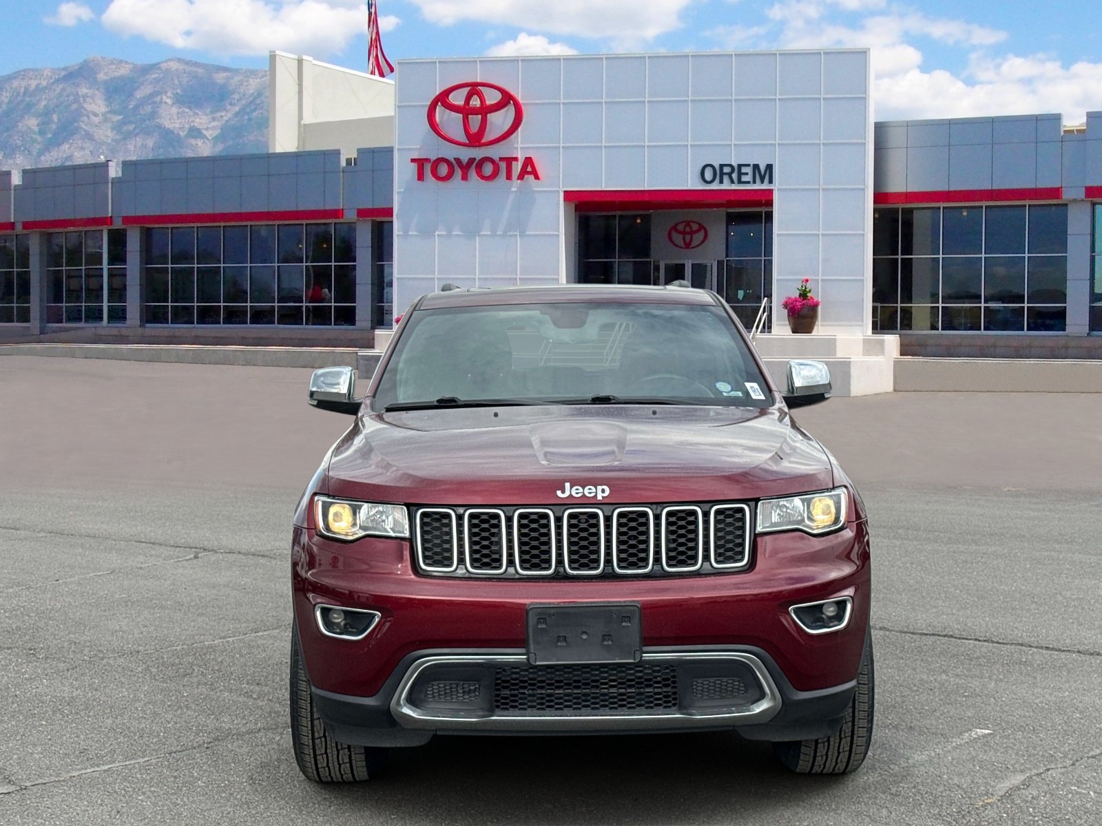 Used 2022 Jeep Grand Cherokee Limited AWD/4WD image 2