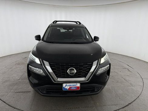 Used 2021 Nissan Rogue SV w/ Premium Package FWD image 2