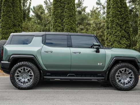 Used 2024 GMC Hummer EV 3X AWD/4WD image 12