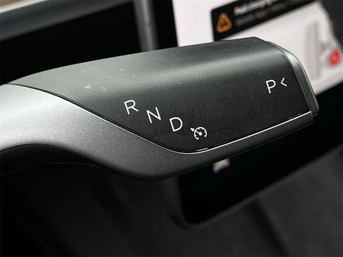 Used 2022 Tesla Model Y Performance image 17