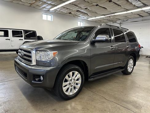 Used 2014 Toyota Sequoia Platinum image 6