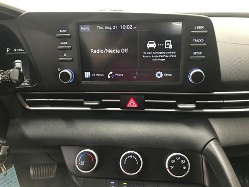 Used 2023 Hyundai Elantra SE image 20