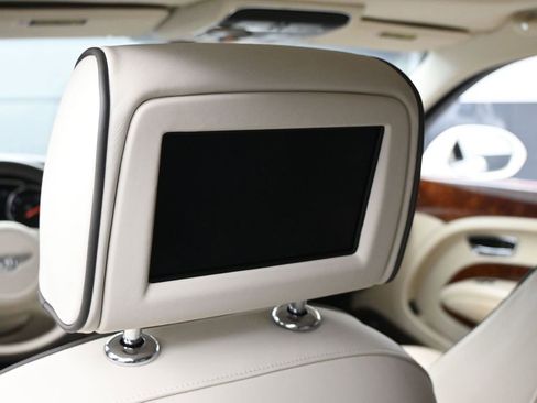 Used 2016 Bentley Mulsanne Speed image 7