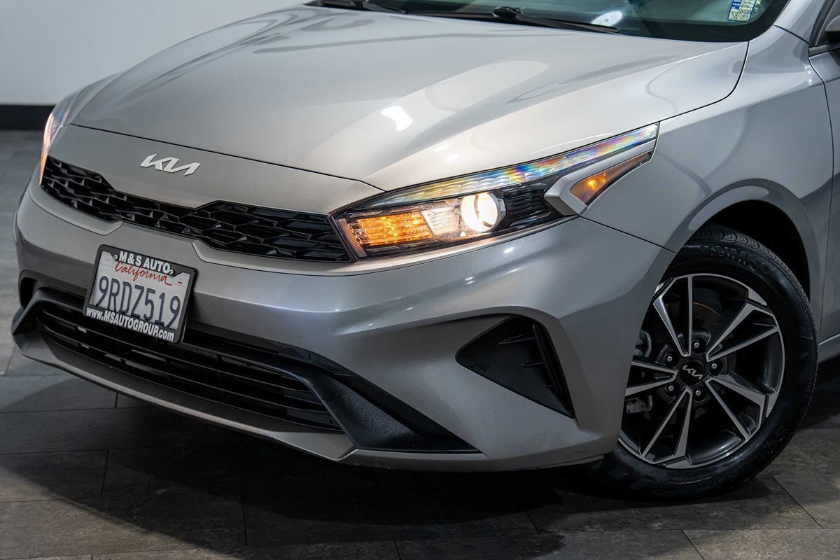 Used 2022 Kia Forte LXS FWD image 10