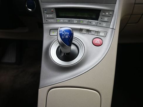 Used 2014 Toyota Prius Two FWD image 12