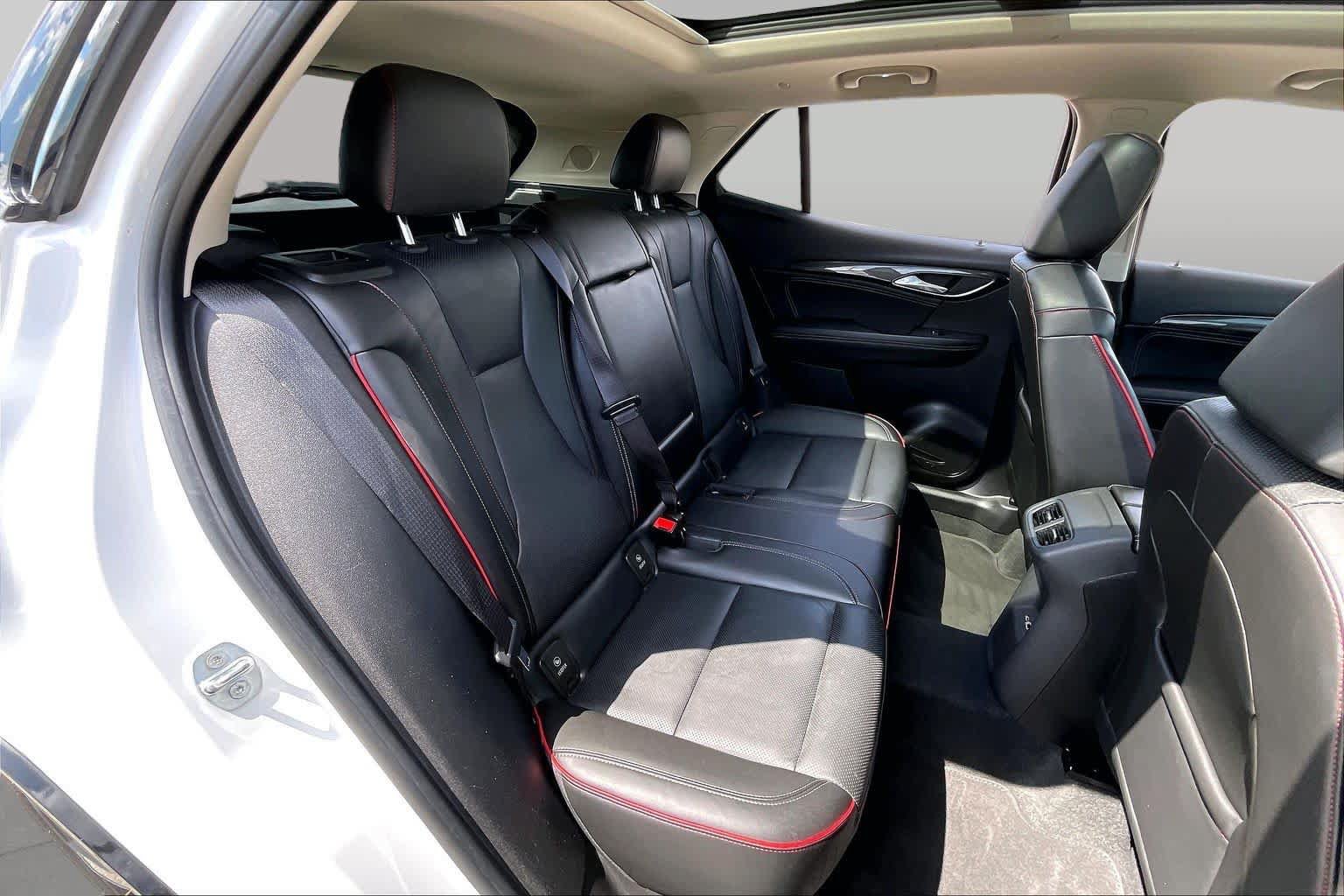 Used 2023 Buick Envision Essence w/ Sport Touring Package AWD/4WD image 40