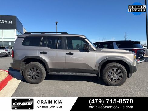 Used 2025 Toyota Land Cruiser image 2