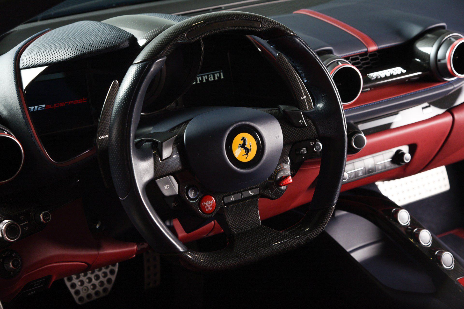 Used 2020 Ferrari 812 Superfast RWD image 4