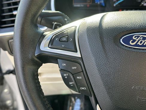 Used 2016 Ford Edge Titanium w/ Technology Package image 24