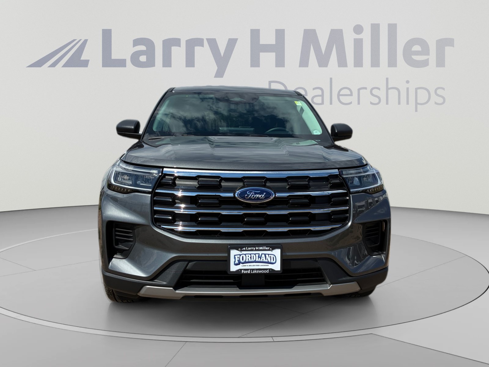 Certified 2026 Ford Explorer Active AWD/4WD image 8