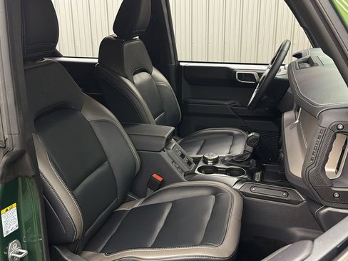 Used 2025 Ford Bronco Outer Banks image 36