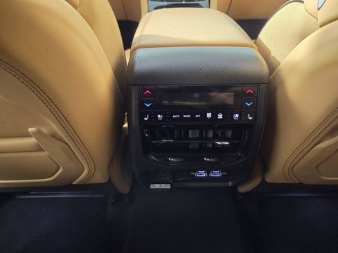 Used 2024 Jeep Grand Cherokee Summit AWD/4WD image 29