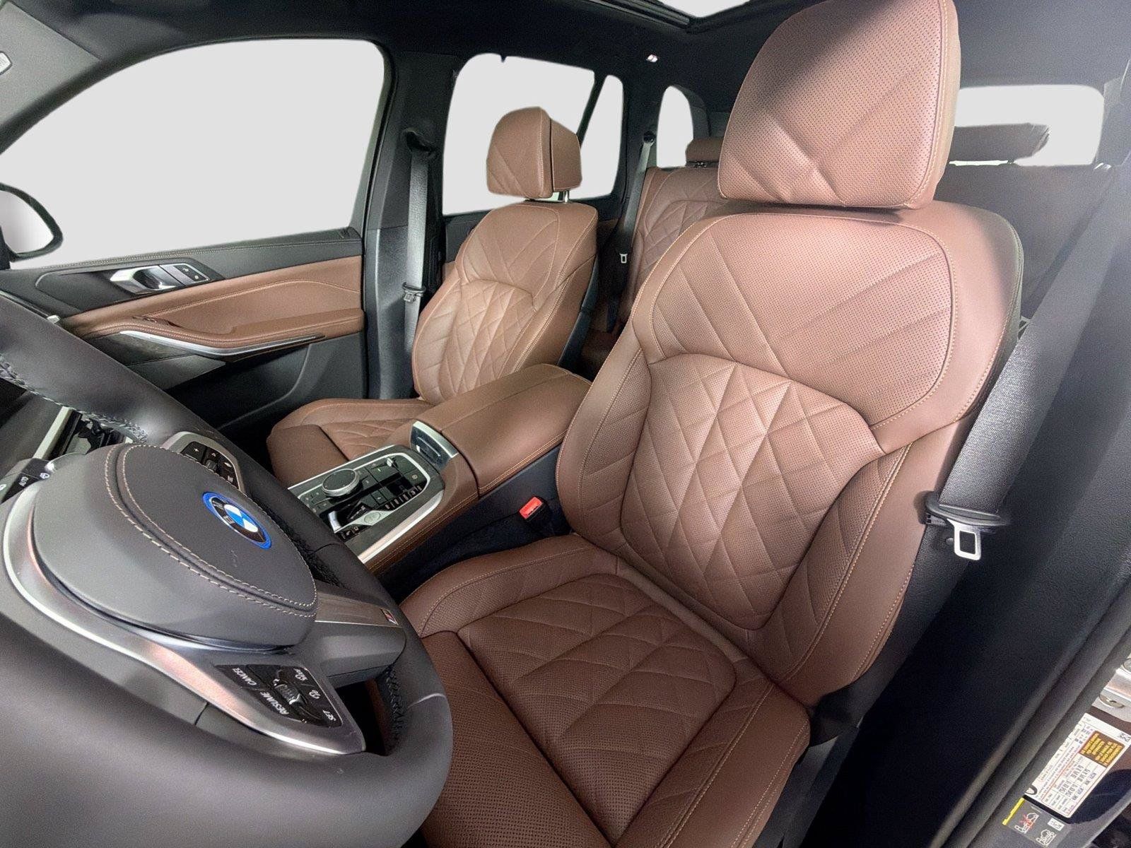 Used 2026 BMW X5 xDrive50e w/ M Sport Package AWD/4WD image 19