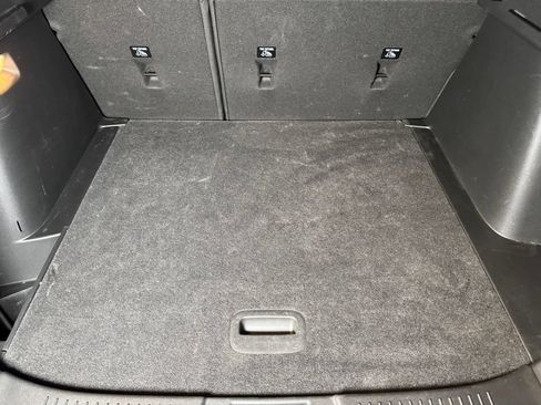Used 2025 Chevrolet Trax RS w/ Sunroof Package FWD image 21