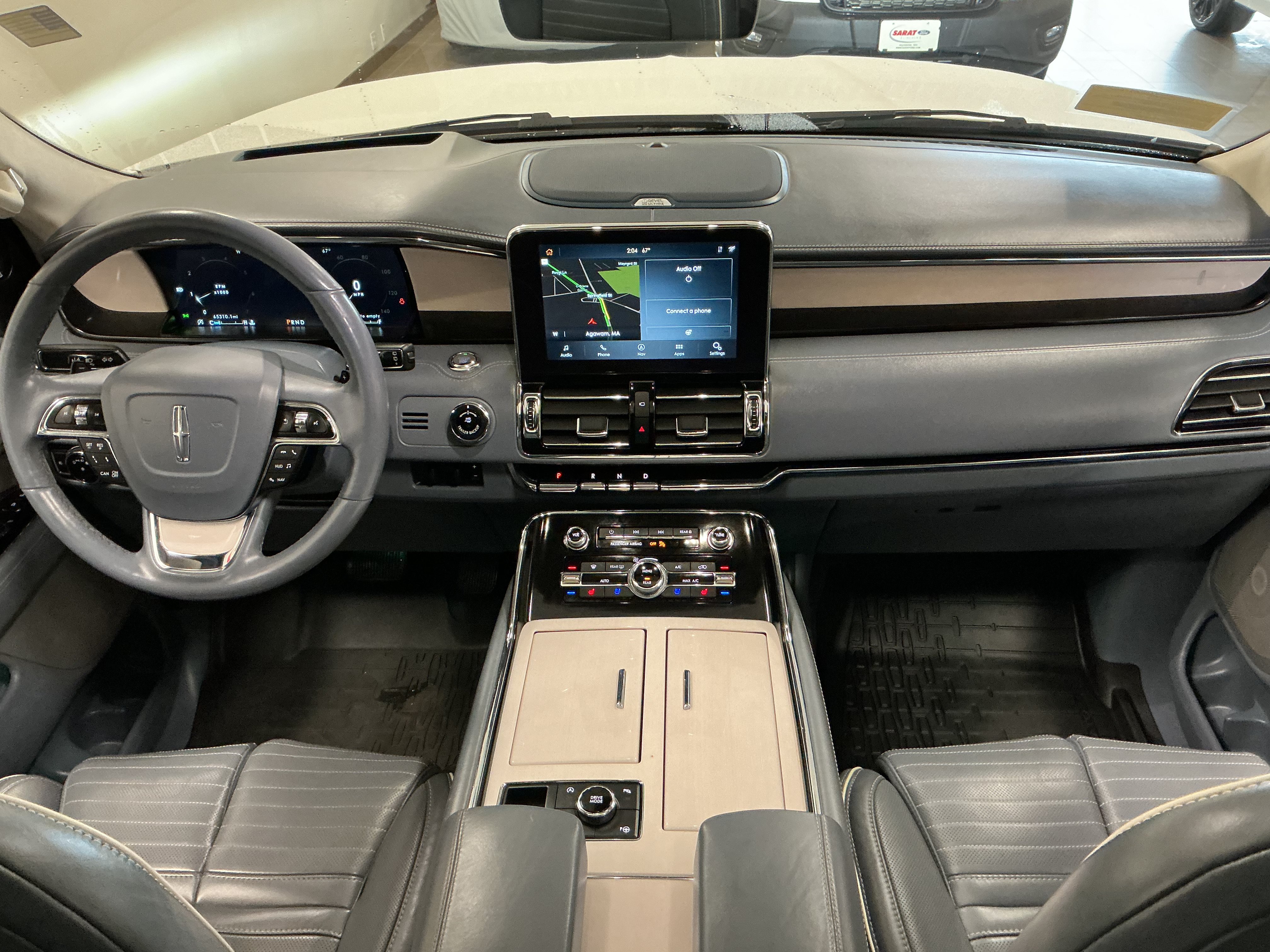 Used 2020 Lincoln Navigator Black Label w/ Cargo Convenience Package AWD/4WD image 13