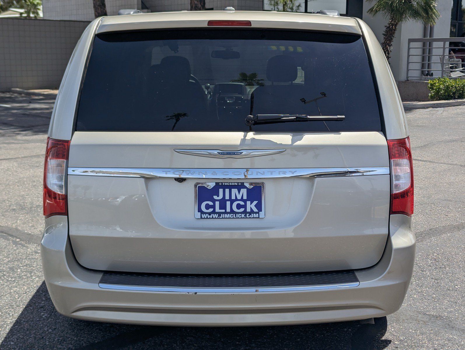 Used 2013 Chrysler Town & Country Touring FWD image 3
