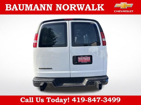 Used 2025 Chevrolet Express 2500 w/ Driver Convenience Package RWD image 3