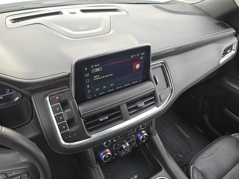 Used 2023 GMC Yukon XL SLT image 40