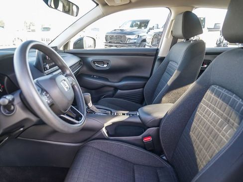 Used 2023 Honda HR-V LX image 18
