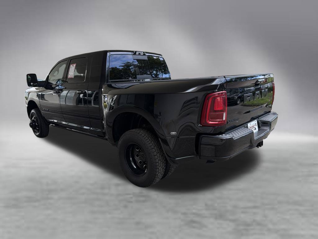 Used 2025 RAM 3500 Laramie AWD/4WD image 4