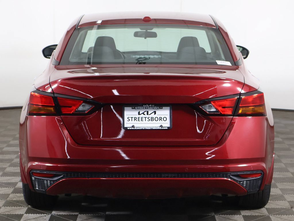 Used 2023 Nissan Altima 2.5 SV AWD/4WD image 9