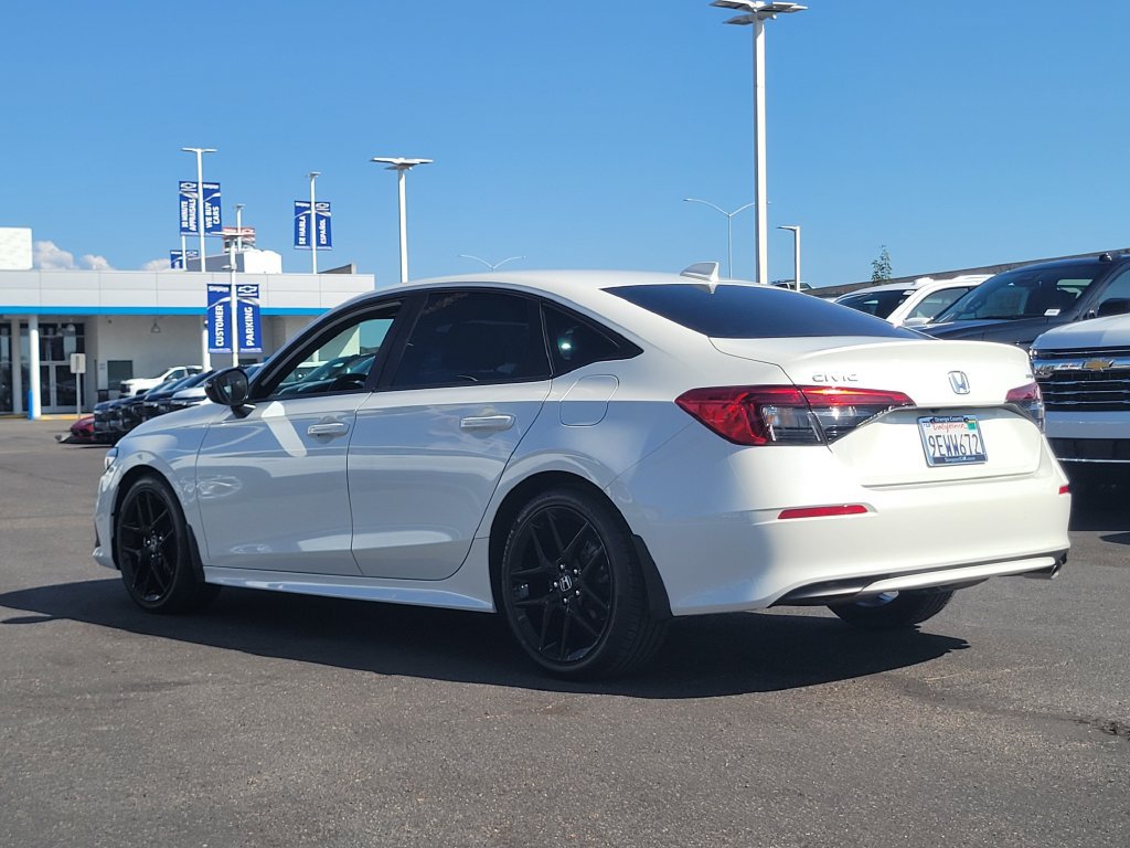 Used 2023 Honda Civic Sport image 2