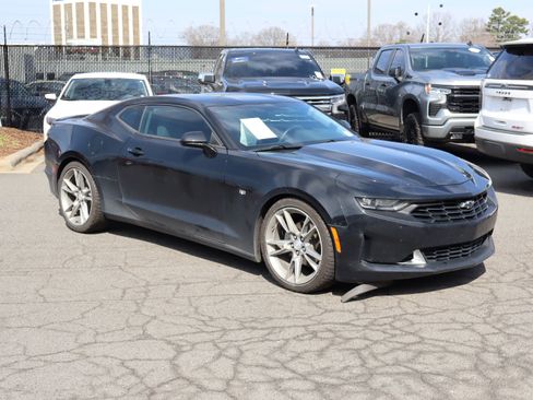 Used 2021 Chevrolet Camaro LT w/ RS Package image 13